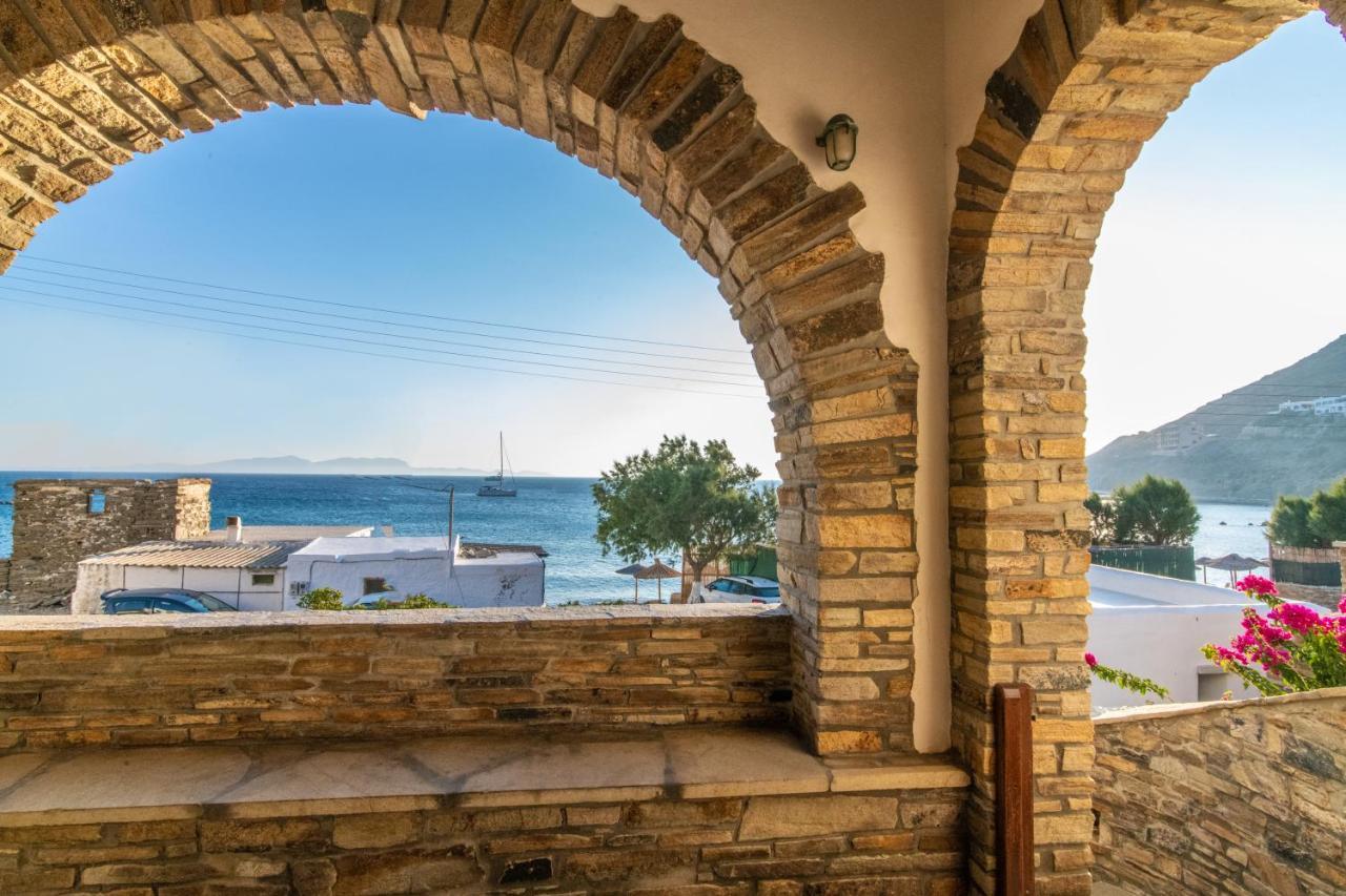 Traditional House By The Sea Istérnia エクステリア 写真