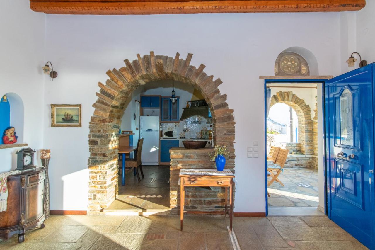 Traditional House By The Sea Istérnia エクステリア 写真